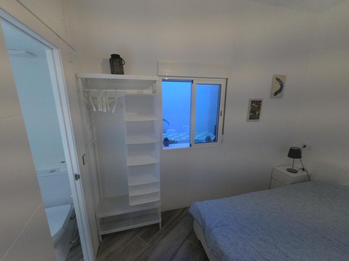 Room With Private Bathroom - Vivienda Vacacional Out Of Blue Santa Cruz de la Palma  Exteriör bild